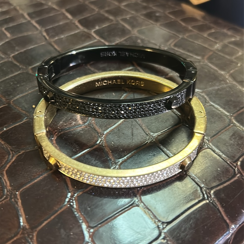 🔥 VINTAGE‎ MICHAEL KORS BANGLE BRACELET, CHIC BLACK w/ BLACK RS GLITZIES; S… - Picture 2 of 9